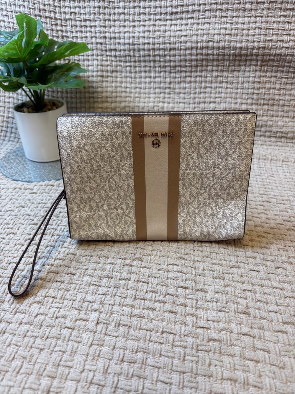 Michael Kors Beige and Brown Signature Toiletry Wristlet